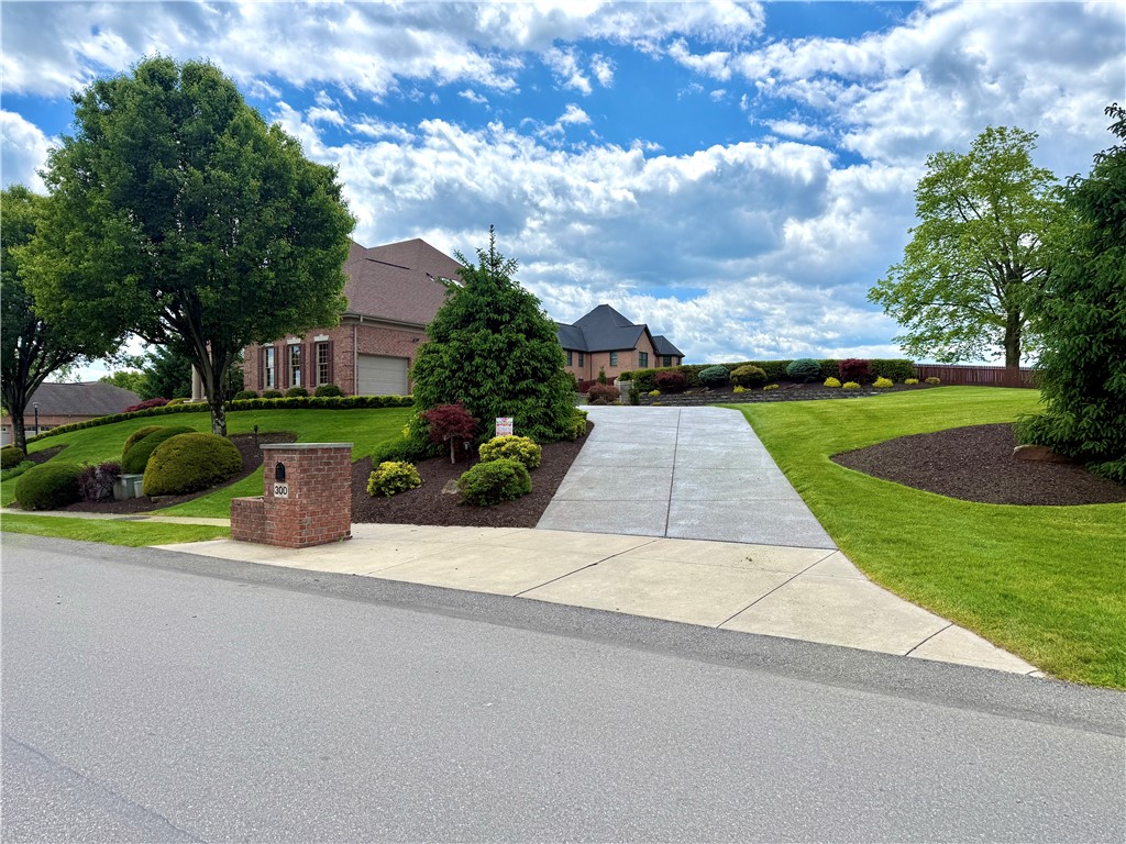 300 Pine Valley Dr