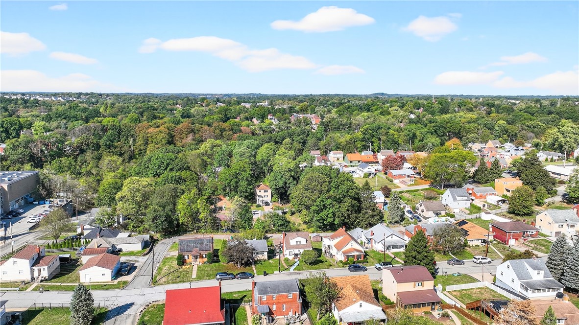 Ross Twp, Pennsylvania 15229, United States, 3 Bedrooms Bedrooms, ,2 BathroomsBathrooms,Residential,Contingent,222532