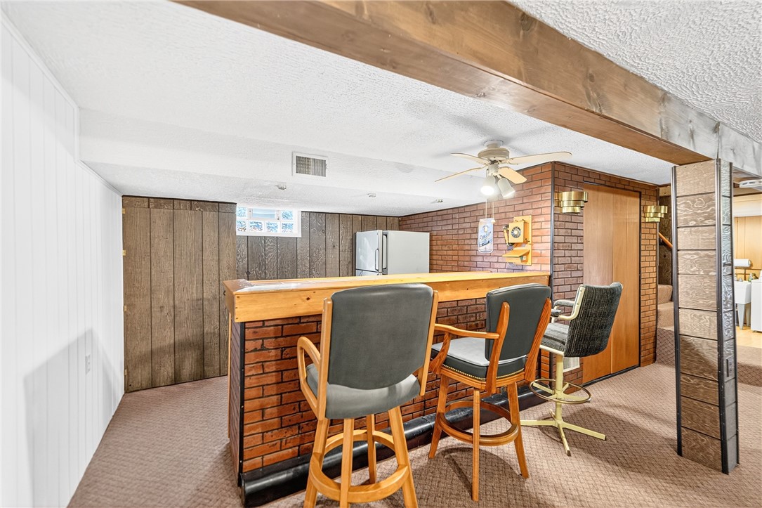 Ross Twp, Pennsylvania 15229, United States, 3 Bedrooms Bedrooms, ,2 BathroomsBathrooms,Residential,Contingent,222532