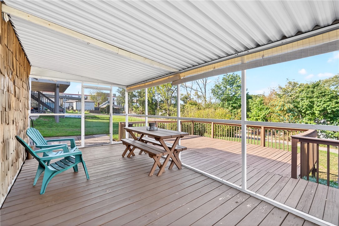 Ross Twp, Pennsylvania 15229, United States, 3 Bedrooms Bedrooms, ,2 BathroomsBathrooms,Residential,Contingent,222532