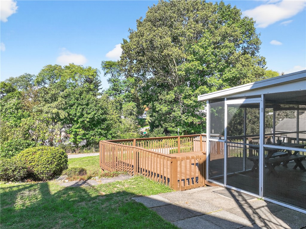 Ross Twp, Pennsylvania 15229, United States, 3 Bedrooms Bedrooms, ,2 BathroomsBathrooms,Residential,Contingent,222532