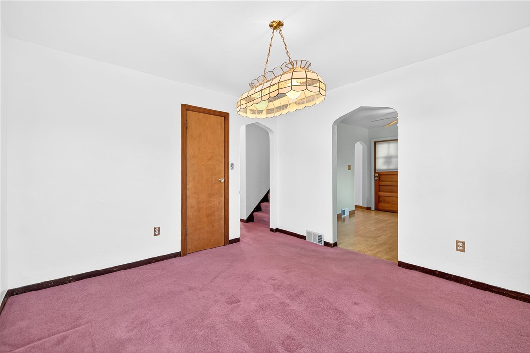 Ross Twp, Pennsylvania 15229, United States, 3 Bedrooms Bedrooms, ,2 BathroomsBathrooms,Residential,Contingent,222532