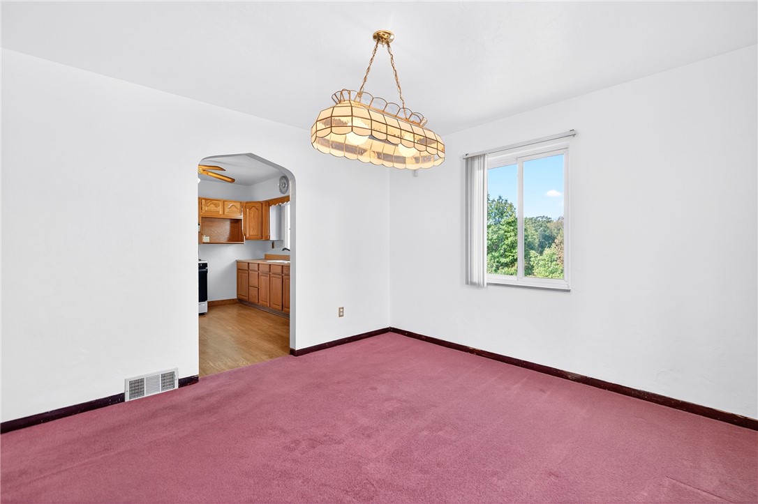 Ross Twp, Pennsylvania 15229, United States, 3 Bedrooms Bedrooms, ,2 BathroomsBathrooms,Residential,Contingent,222532