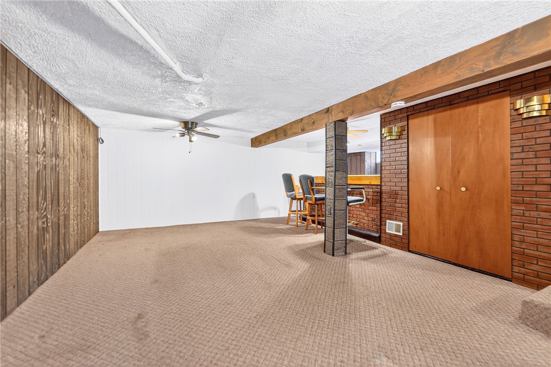 Ross Twp, Pennsylvania 15229, United States, 3 Bedrooms Bedrooms, ,2 BathroomsBathrooms,Residential,Contingent,222532