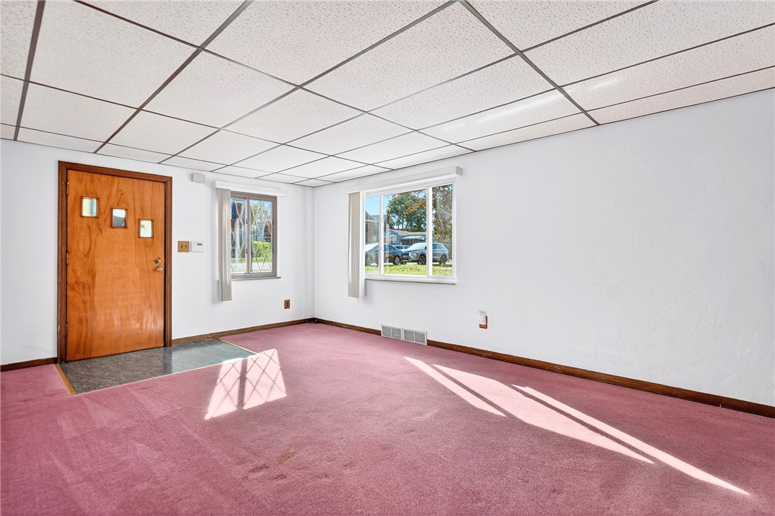 Ross Twp, Pennsylvania 15229, United States, 3 Bedrooms Bedrooms, ,2 BathroomsBathrooms,Residential,Contingent,222532