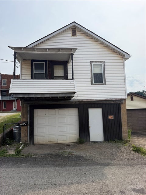 Photo for 204 1/2 Longfellow Street