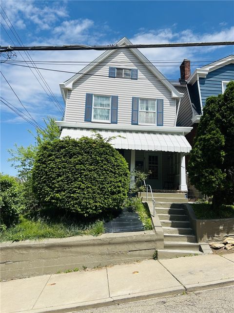 Photo of 417 Eureka St, Pittsburgh, PA 15211 (MLS # 1751749)