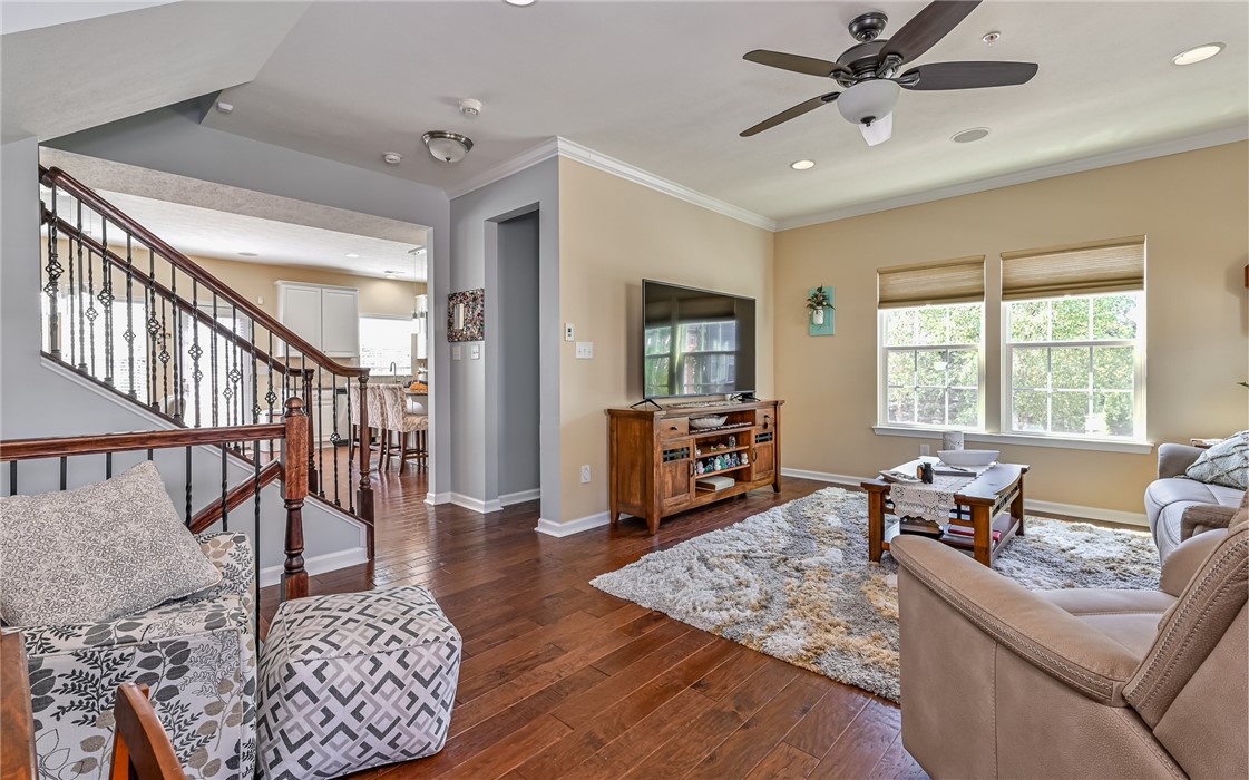 401 Pointe View Dr