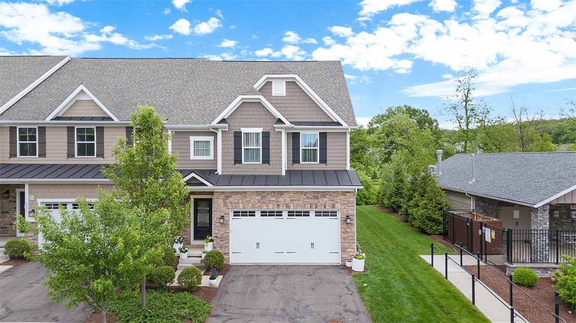 3033 Mahican Circle