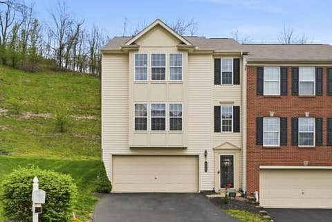 Photo of 220 Maple Ridge Dr, Cecil, PA 15317 (MLS # 1763557)