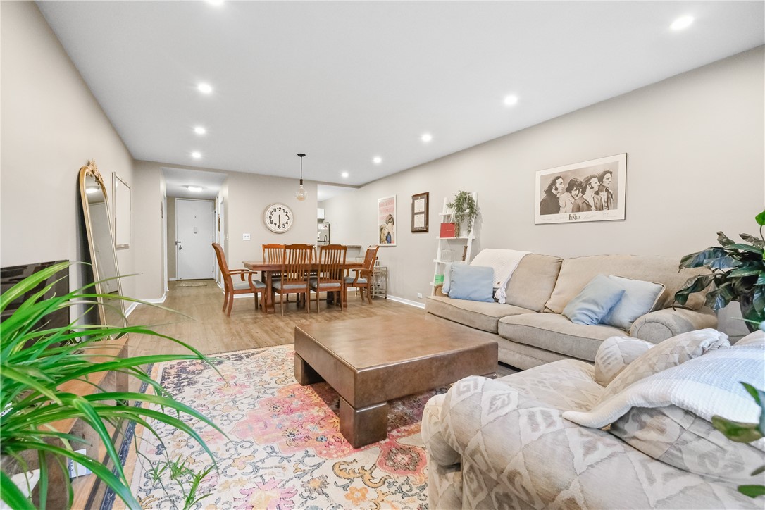 Downtown Pgh, Pennsylvania 15219, United States, 1 Bedroom Bedrooms, ,2 BathroomsBathrooms,Residential,Pending,30547