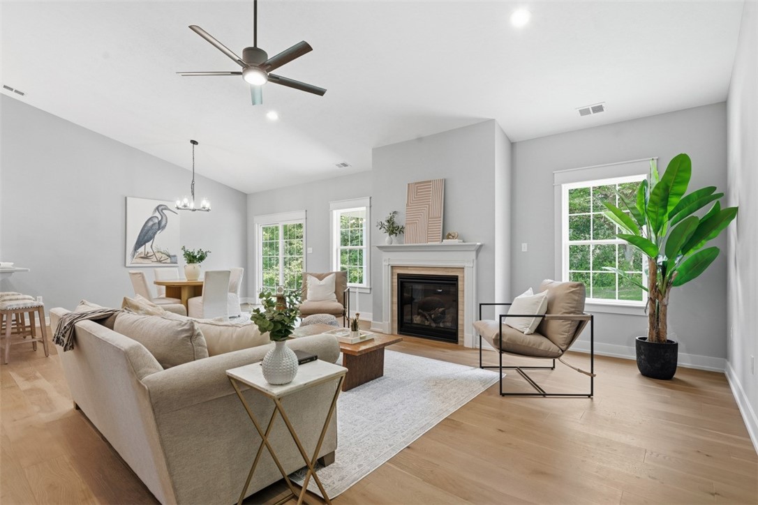 100-102 Huselton Drive