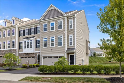 Photo of 230 Eagle Dr, Cranberry Twp, PA 16066 (MLS # 1728889)