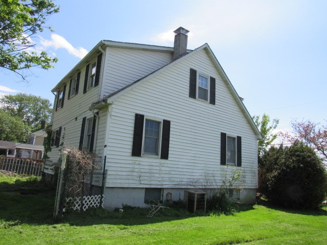 1052 N Eighty Eight Road