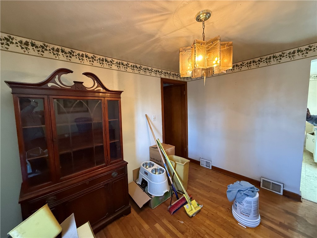2725 Glenny Ln Ln, West Mifflin, Pennsylvania image 7