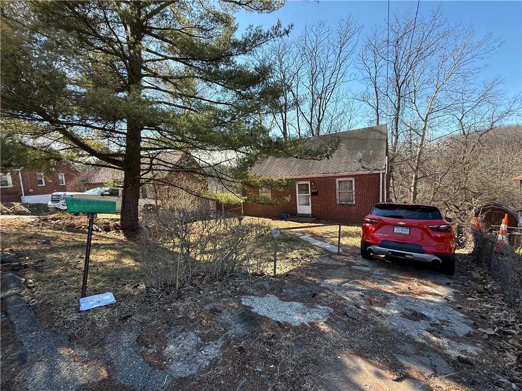 2725 Glenny Ln Ln, West Mifflin, Pennsylvania image 3