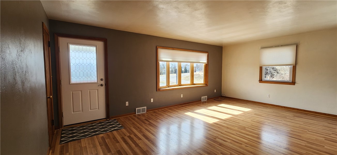 Hanover Twp - Wsh, Pennsylvania 15021, United States, 3 Bedrooms Bedrooms, ,2 BathroomsBathrooms,Residential,Active,81017