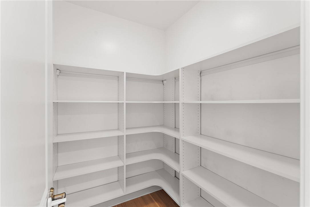 Marshall, Pennsylvania 16046, United States, 5 Bedrooms Bedrooms, ,4 BathroomsBathrooms,Residential,Contingent,82143