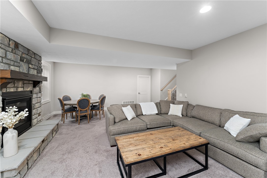 Marshall, Pennsylvania 16046, United States, 5 Bedrooms Bedrooms, ,4 BathroomsBathrooms,Residential,Contingent,82143