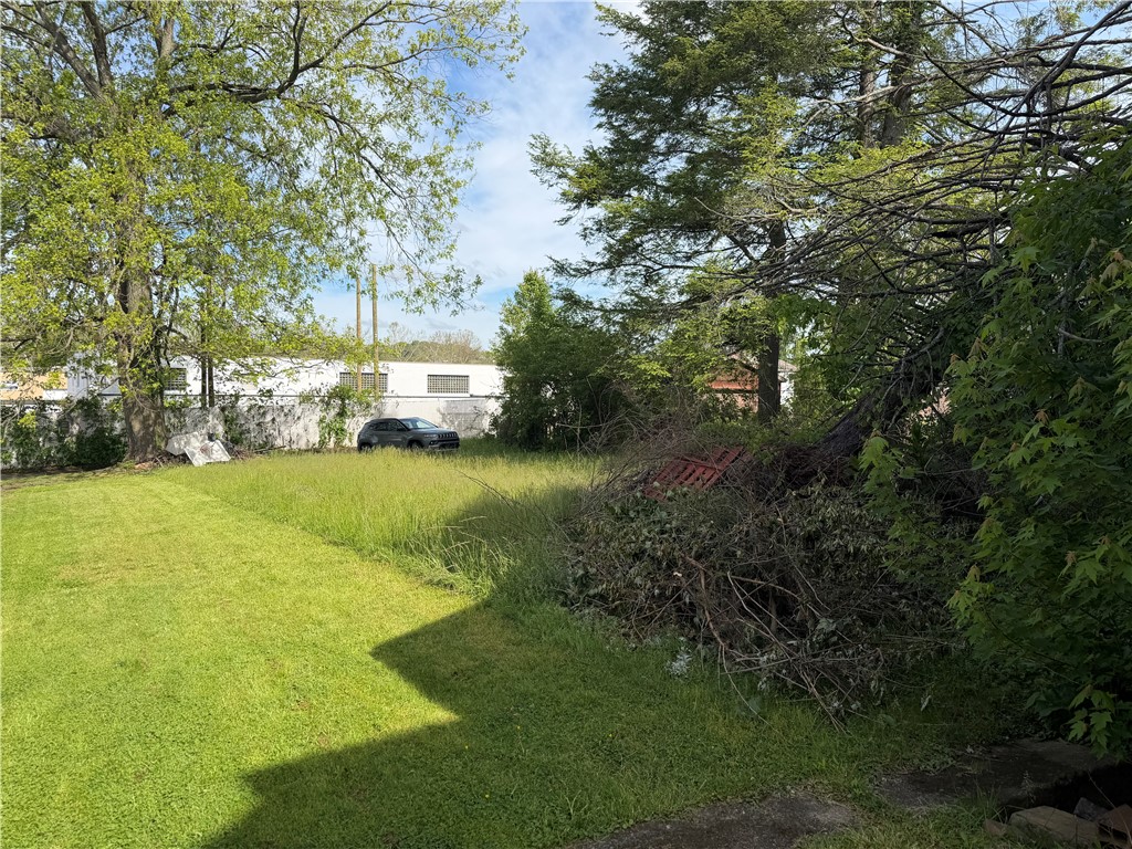 221 N Gallatin Ave