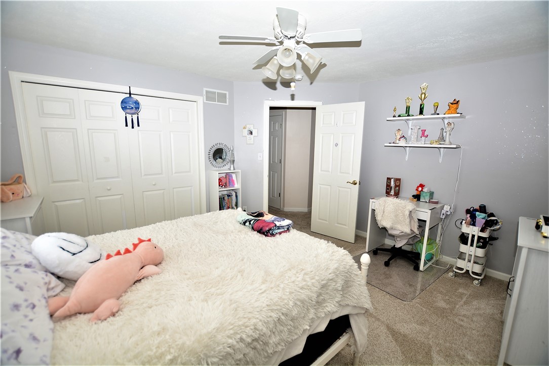 Cranberry Twp, Pennsylvania 16066, United States, 4 Bedrooms Bedrooms, ,3 BathroomsBathrooms,Residential,Contingent,108180