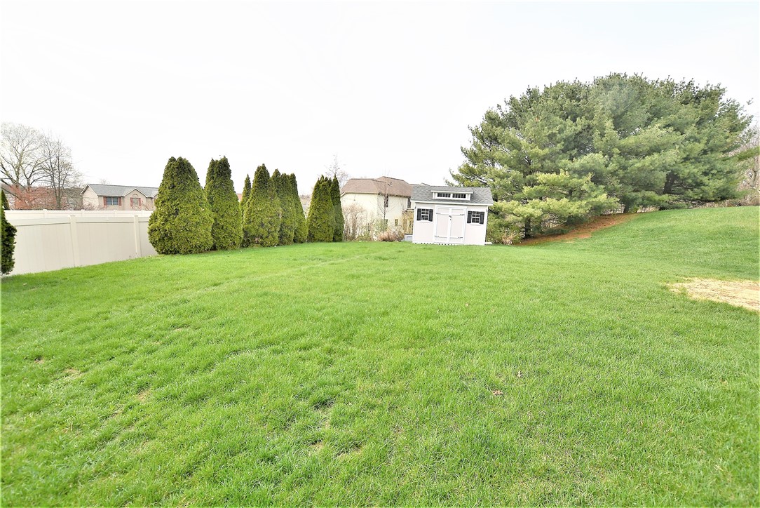 Cranberry Twp, Pennsylvania 16066, United States, 4 Bedrooms Bedrooms, ,3 BathroomsBathrooms,Residential,Contingent,108180