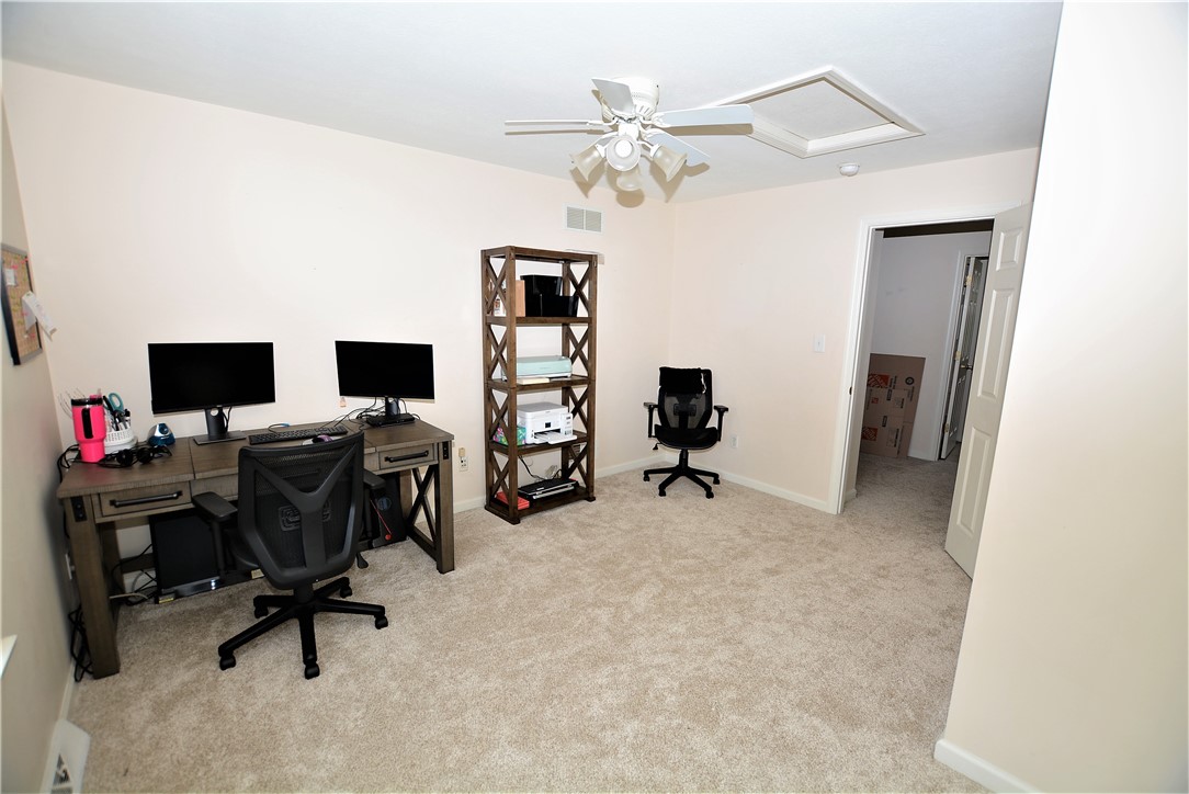 Cranberry Twp, Pennsylvania 16066, United States, 4 Bedrooms Bedrooms, ,3 BathroomsBathrooms,Residential,Contingent,108180