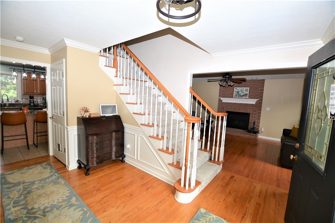 Cranberry Twp, Pennsylvania 16066, United States, 4 Bedrooms Bedrooms, ,3 BathroomsBathrooms,Residential,Contingent,108180