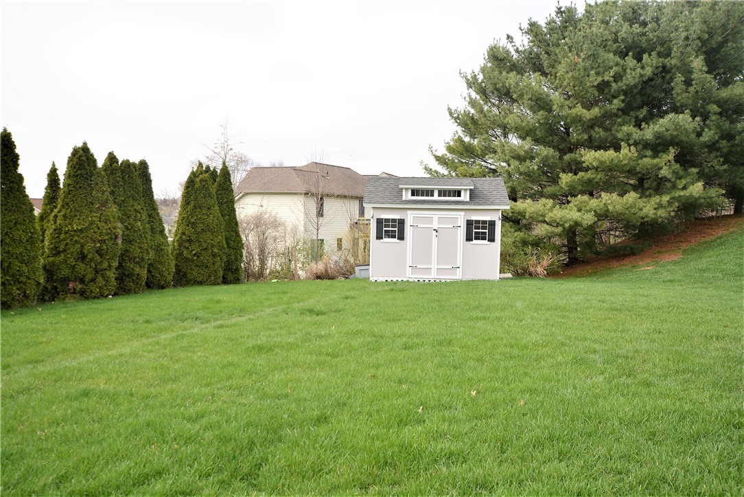 Cranberry Twp, Pennsylvania 16066, United States, 4 Bedrooms Bedrooms, ,3 BathroomsBathrooms,Residential,Contingent,108180