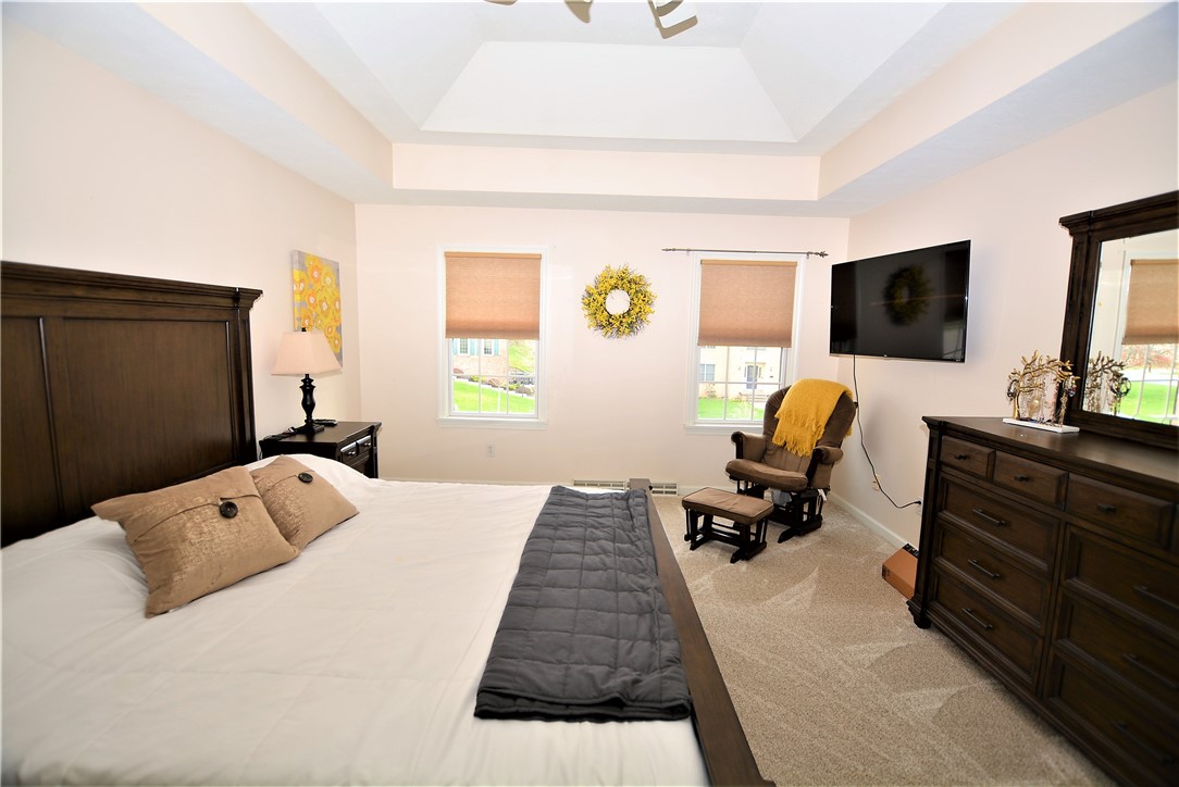 Cranberry Twp, Pennsylvania 16066, United States, 4 Bedrooms Bedrooms, ,3 BathroomsBathrooms,Residential,Contingent,108180