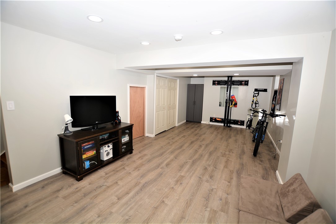 Cranberry Twp, Pennsylvania 16066, United States, 4 Bedrooms Bedrooms, ,3 BathroomsBathrooms,Residential,Contingent,108180