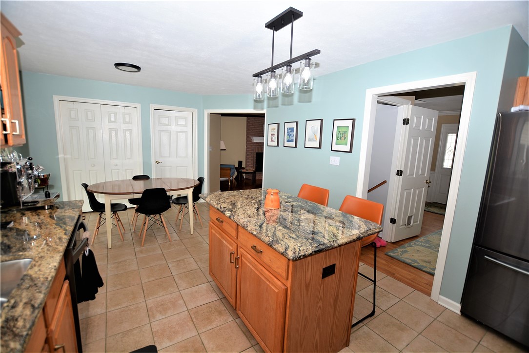 Cranberry Twp, Pennsylvania 16066, United States, 4 Bedrooms Bedrooms, ,3 BathroomsBathrooms,Residential,Contingent,108180
