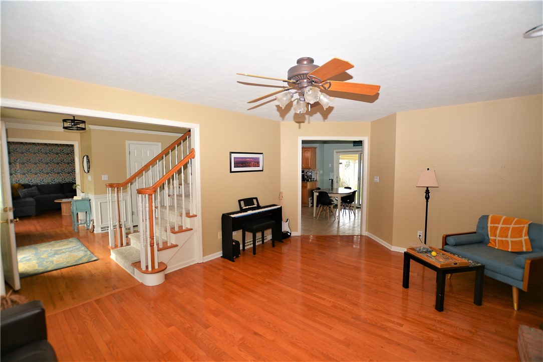 Cranberry Twp, Pennsylvania 16066, United States, 4 Bedrooms Bedrooms, ,3 BathroomsBathrooms,Residential,Contingent,108180