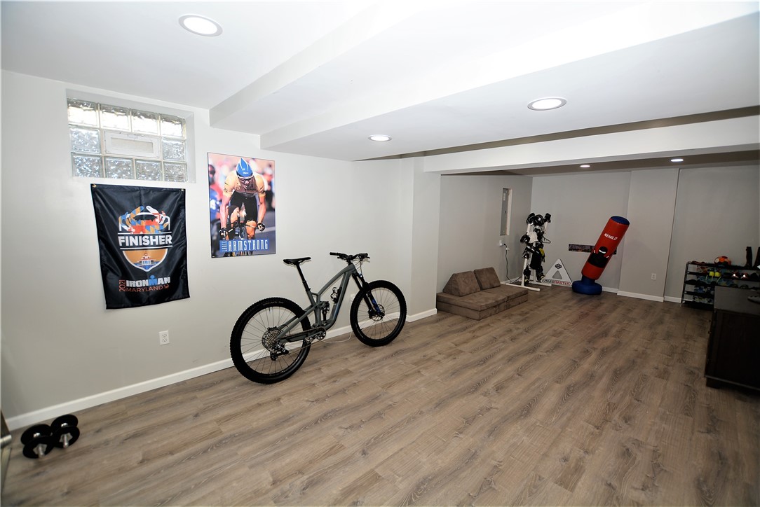 Cranberry Twp, Pennsylvania 16066, United States, 4 Bedrooms Bedrooms, ,3 BathroomsBathrooms,Residential,Contingent,108180