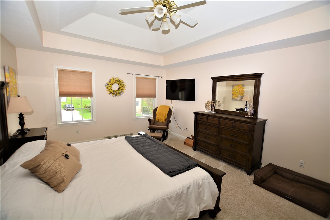 Cranberry Twp, Pennsylvania 16066, United States, 4 Bedrooms Bedrooms, ,3 BathroomsBathrooms,Residential,Contingent,108180