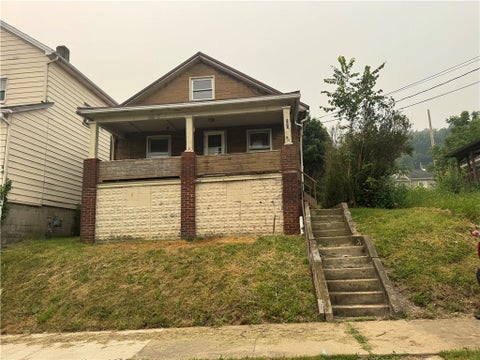 Homes For Sale - 323 Summit Ave Ave<br/> Beaver, PA 16117