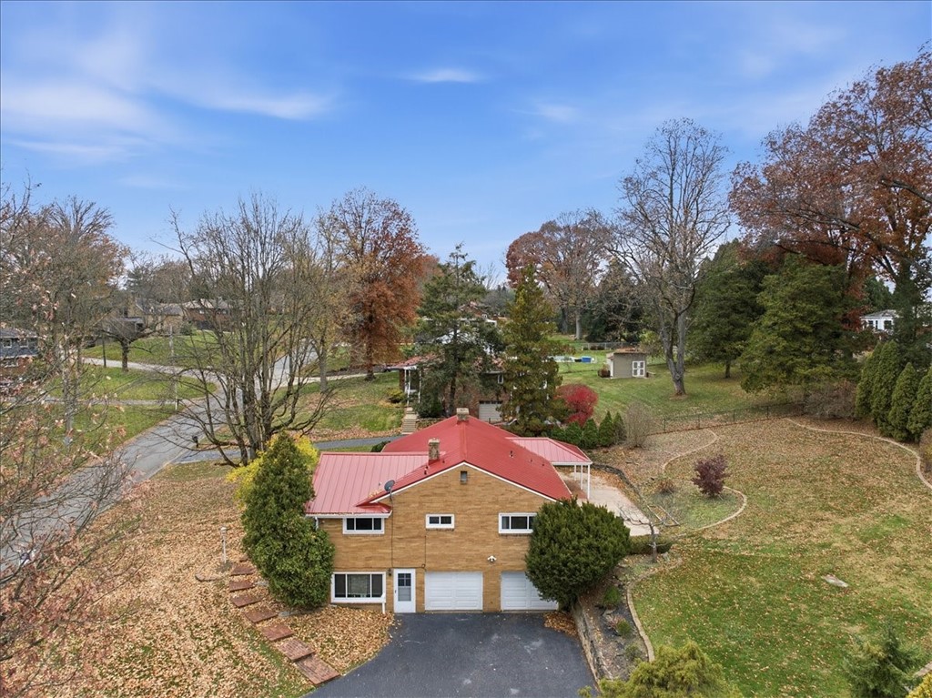 Upper St Clair, Pennsylvania 15241, United States, 3 Bedrooms Bedrooms, ,3 BathroomsBathrooms,Residential,Active,245005