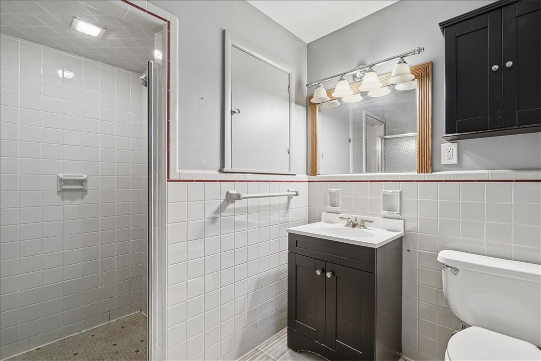 Upper St Clair, Pennsylvania 15241, United States, 3 Bedrooms Bedrooms, ,3 BathroomsBathrooms,Residential,Active,245005