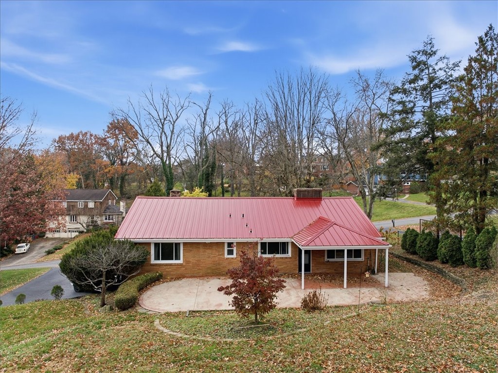 Upper St Clair, Pennsylvania 15241, United States, 3 Bedrooms Bedrooms, ,3 BathroomsBathrooms,Residential,Active,245005