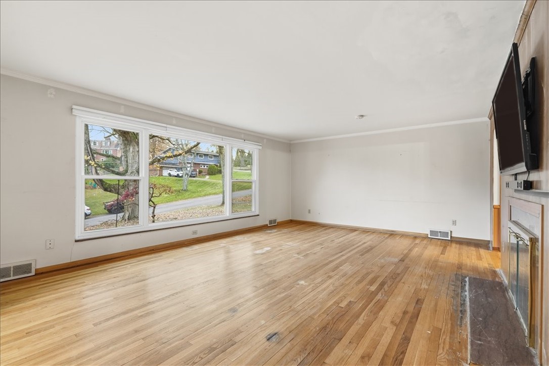 Upper St Clair, Pennsylvania 15241, United States, 3 Bedrooms Bedrooms, ,3 BathroomsBathrooms,Residential,Active,245005