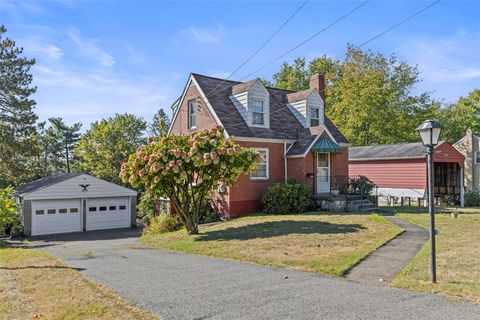 1645 Charlton Heights  Rd Moon/Crescent Twp PA 15108