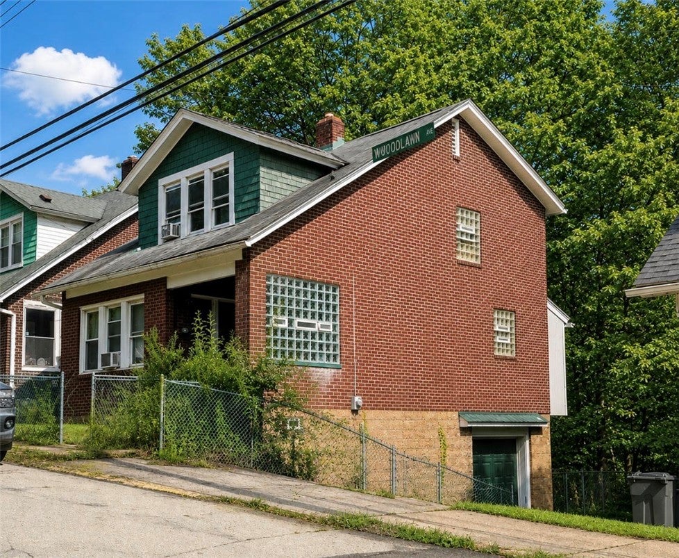 1348 Woodlawn Ave