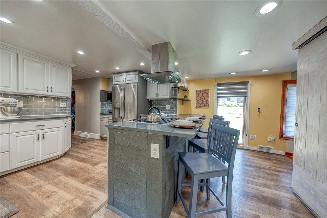 Rochester Twp, Pennsylvania 15074, United States, 4 Bedrooms Bedrooms, ,3 BathroomsBathrooms,Residential,Contingent,149639