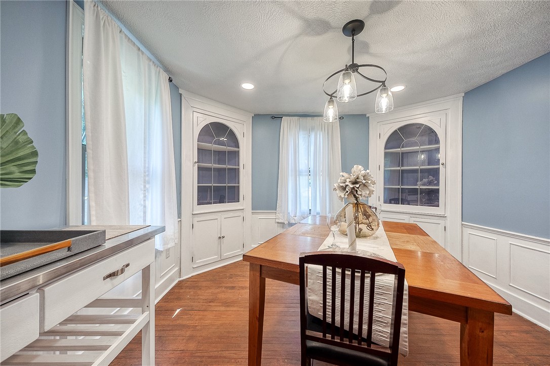 Rochester Twp, Pennsylvania 15074, United States, 4 Bedrooms Bedrooms, ,3 BathroomsBathrooms,Residential,Contingent,149639