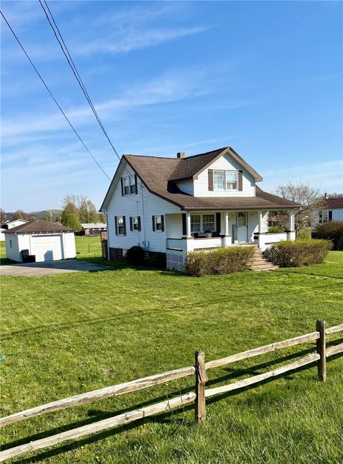 Photo of 109 Vernon Ave, Belle Vernon, PA 15012 (MLS # 1747975)