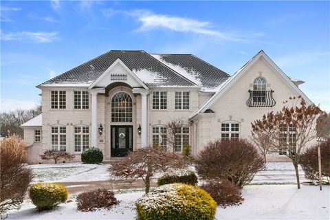 Photo of 470 Four Lakes Dr, Gibsonia, PA 15044 (MLS # 1737296)