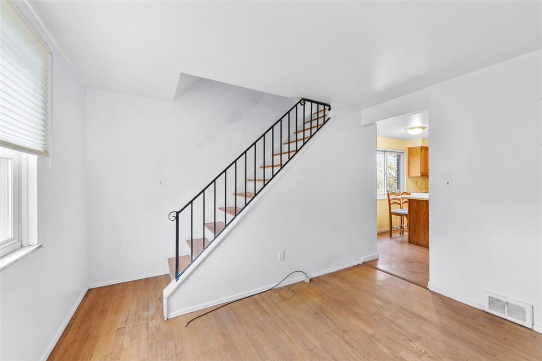 Murrysville, Pennsylvania 15626, United States, 3 Bedrooms Bedrooms, ,2 BathroomsBathrooms,Residential,Active,242046