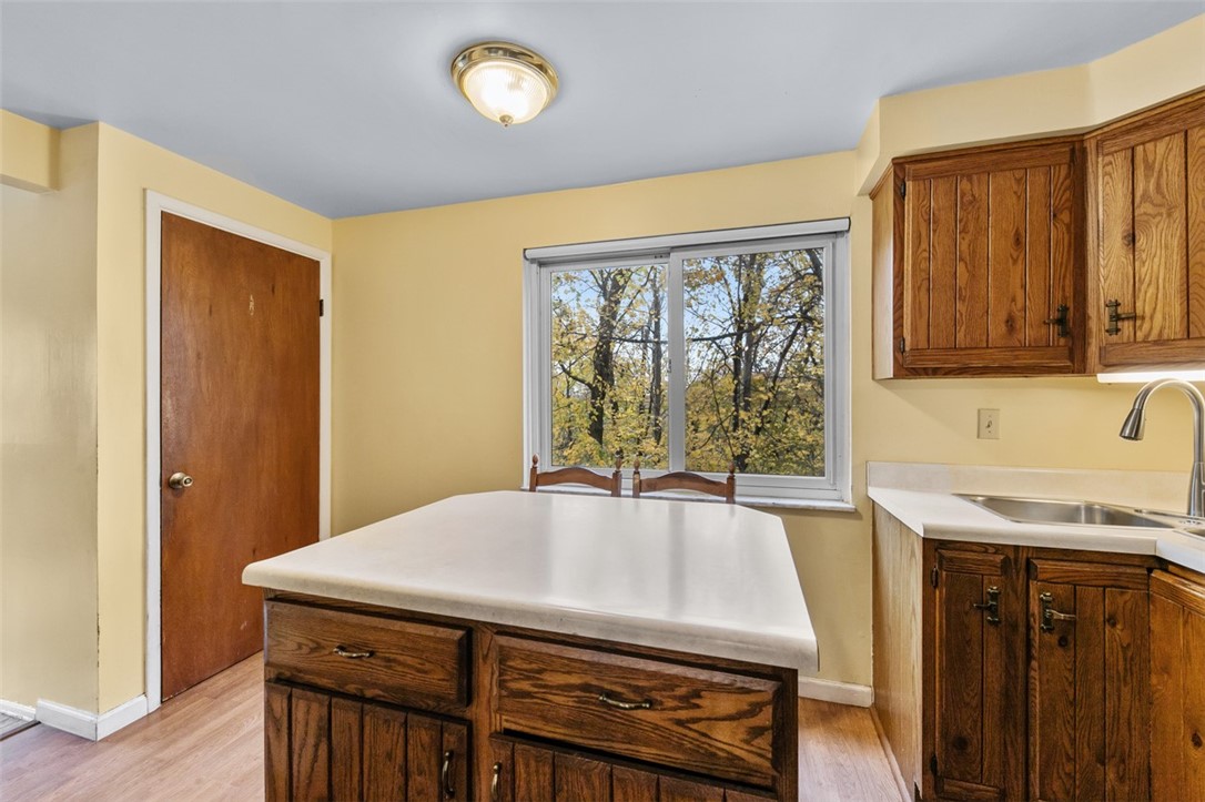 Murrysville, Pennsylvania 15626, United States, 3 Bedrooms Bedrooms, ,2 BathroomsBathrooms,Residential,Active,242046