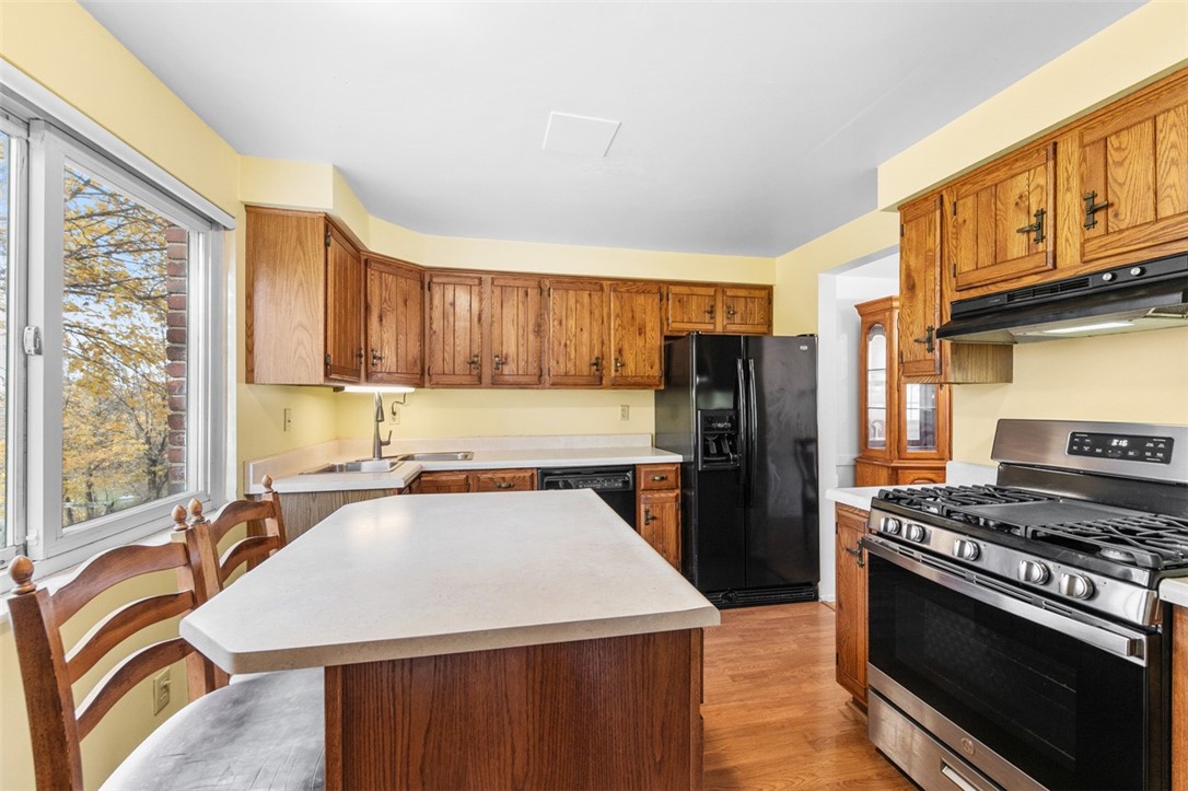 Murrysville, Pennsylvania 15626, United States, 3 Bedrooms Bedrooms, ,2 BathroomsBathrooms,Residential,Active,242046