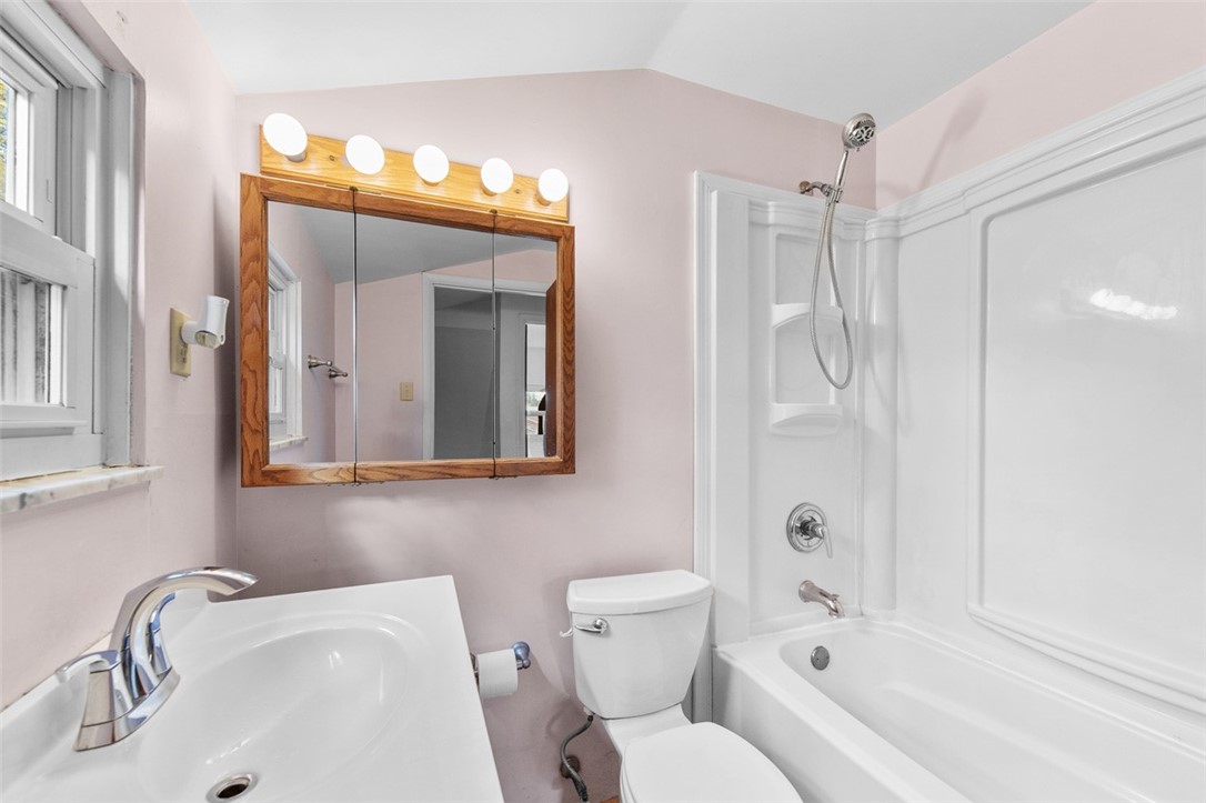 Murrysville, Pennsylvania 15626, United States, 3 Bedrooms Bedrooms, ,2 BathroomsBathrooms,Residential,Active,242046